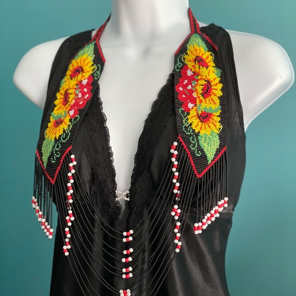 Handcrafted seed bead necklace earrings set - Picture 4 of 6